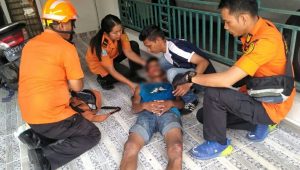 Memberi pertolongan