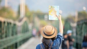 female-tourists-hand-have-happy-travel-map_1150-7411_compress42.jpg