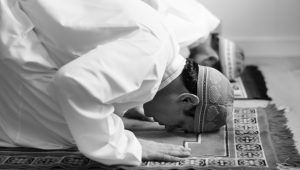 muslim-praying-sujud-posture_53876-25222.jpg
