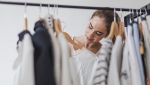 woman-wardrobe_23-2147625108