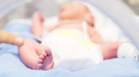 Seroang Bayi Perempuan di Palas Lahir dengan Usus Terburai