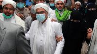Habib Rizieq Menyerahkan Diri ke Polda Metro Jaya
