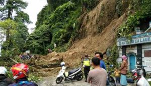 1 Orang Pengemudi Truk Tewas yang Tertimpa Longsor di Karo
