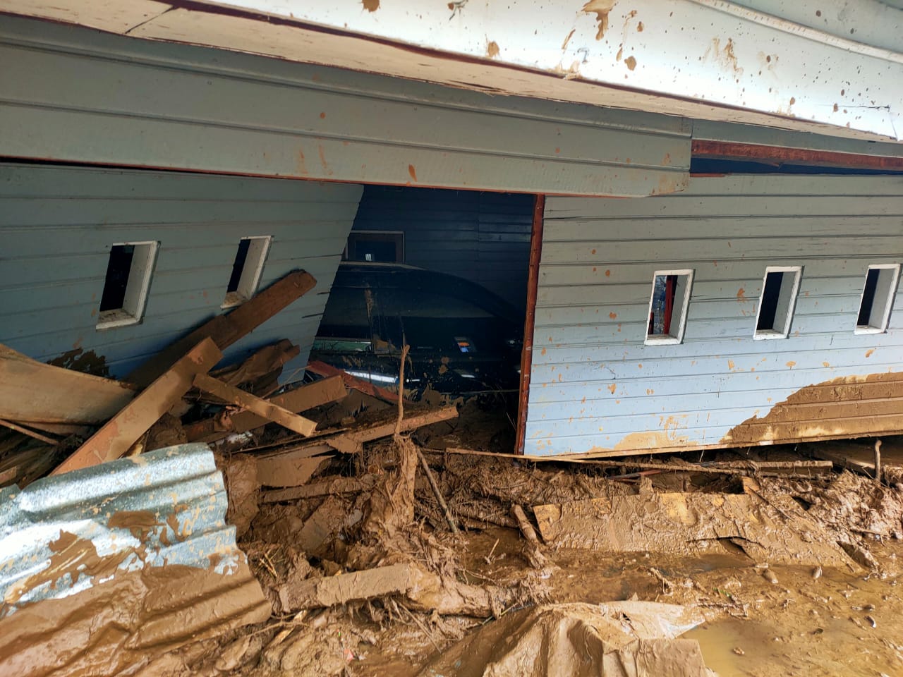 3 Rumah di Kabupaten Paniai Hanyut Akibat Banjir Bandang