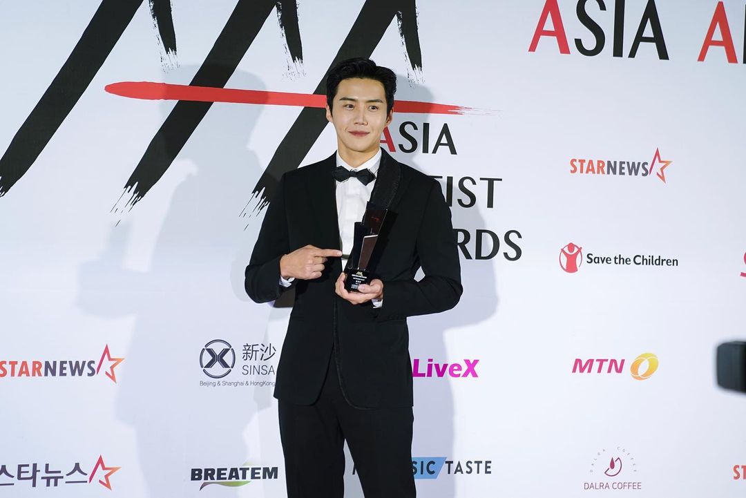 Kim Seon-Ho Hadiahkan Penggemar Lagu CIptannya Sendiri