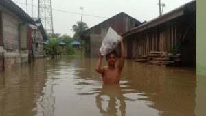 INDIESPOT.ID Ribuan Rumah di Sergai Terendam Banjir, Ketinggian Air Capai 1,3 Meter