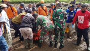 INDIESPOT Korban Tewas Banjir Kota Batu 6 Orang, 3 Lagi Dalam Pencarian