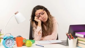 INDIESPOT 5 Cara Ampuh Bantu Kamu Mengatasi Stres dalam Bekerja, Bisa Kerja Lebih Optimal Nih!