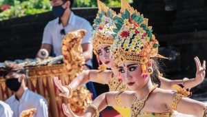 Tari bali