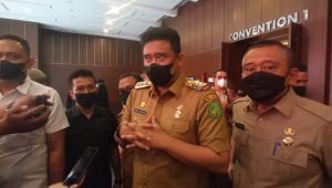 INDIESPOT Bobby Nasution Respon Wacana Mertuanya 3 Periode: Pak Presiden Taat dan Ikut Konstitusi