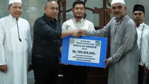 INDIESPOT Ketua BKM Ubudiyah Pangkalan Brandan Terharu Menerima Bantuan dari Gubernur Edy Rahmayadi
