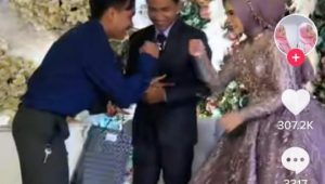 INDIESPOT.ID Viral Video Pria datang ke Nikahan Mantan, Wargnet: Sopan Banget