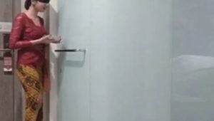 INDIESPOT.ID, Polisi Tangkap Pemeran Video Mesum 'Kebaya Merah' Ini Identitasnya