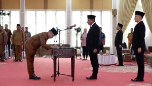 INDIESPOT.ID, Lantik 64 Pejabat Administrator dan Pengawas, Edy Rahmayadi Terus Ingatkan ASN Tidak Boleh Terlibat Politik Praktis