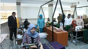 INDIESPOT.ID, Tingkatkan Mutu Produk Fashion Daerah, Dekranasda Sumut Latih Desainer Kabupaten/Kota se-Sumut