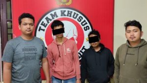 INDIESPOT.ID, 2 Pria di Dairi Ditangkap di Medan Usai Mobil Curiannya Kehabisan Bensin