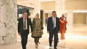 INDIESPOT.ID, Bagikan Momen Romantis Bareng Istri Saat Hadiri Undangan, Edy Rahmayadi: Emang Boleh?