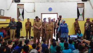 INDIESPOT.ID, Pj Gubernur Sumut Kunjungi Korban Banjir Bandang Kenegerian Sihotang