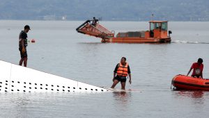 Atlet Ski Air Siap Tempur di Danau Toba