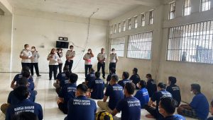 IMG-20260927-WA0040 Warga binaan Lapas Kelas I Medan mengikuti penyuluhan kesehatan