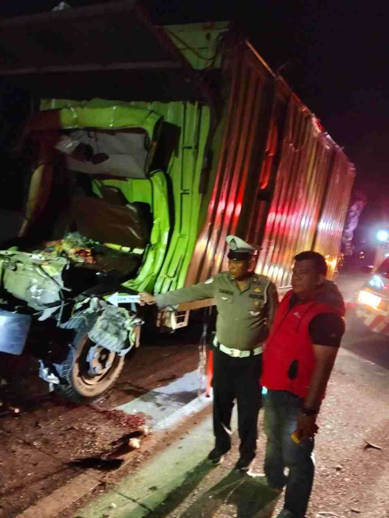 Mobil Boks dan Truk Bertabrakan di Tol Medan-Tebing Tinggi, 3 Orang Tewas