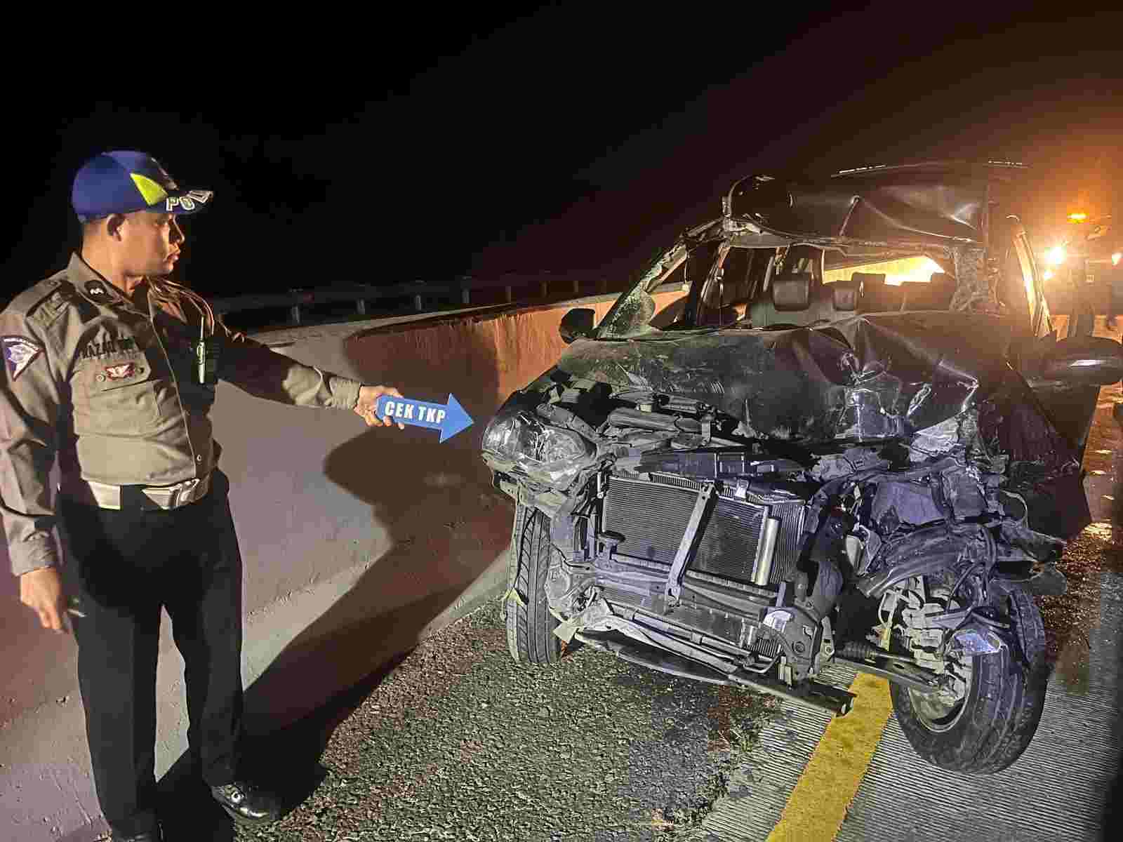 PNS Tewas Usai Toyota Veloz Tabrak Truk di Tol Medan-Tebing Tinggi, Sopir Truk Kabur