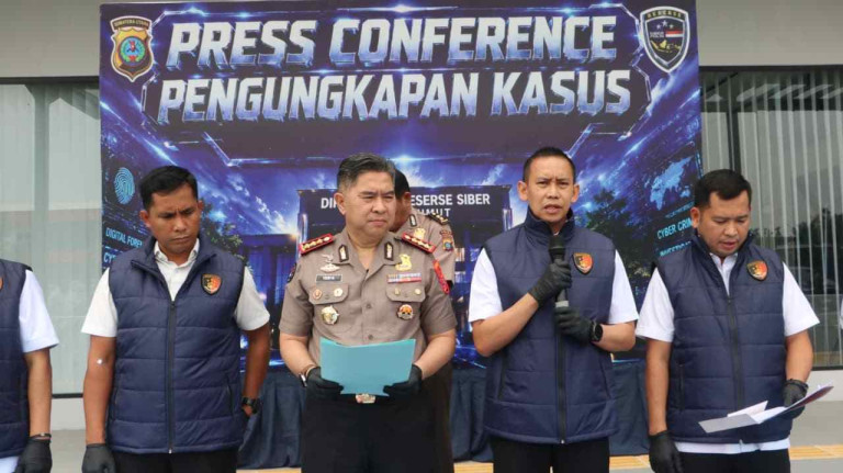 Polisi Grebek Markas Judi Online Jaringan Kamboja di Medan, 5 Kasir Diciduk